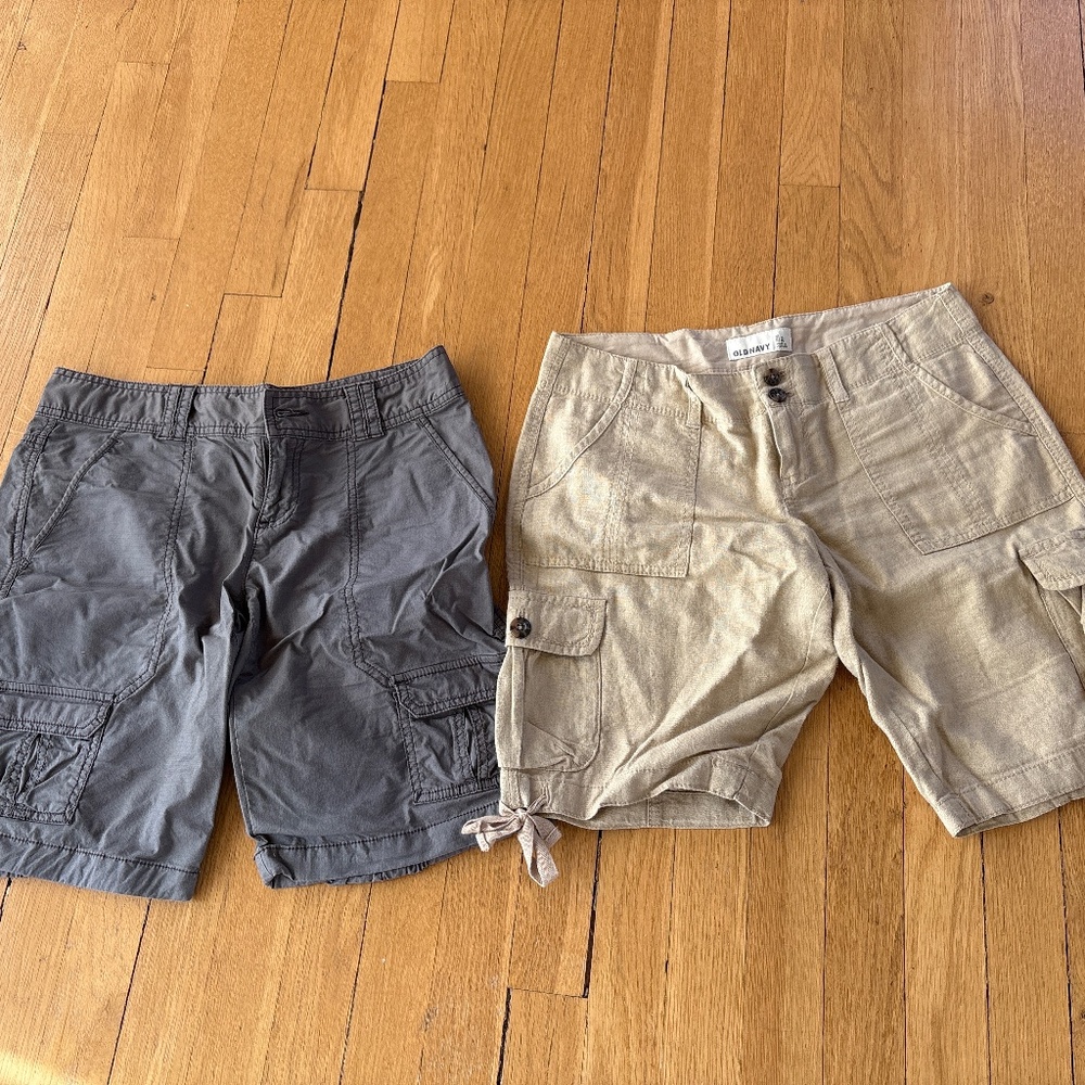 Bundle Of Old Navy Khaki Shorts And Grey Loft Shorts - Picture 1 of 3
